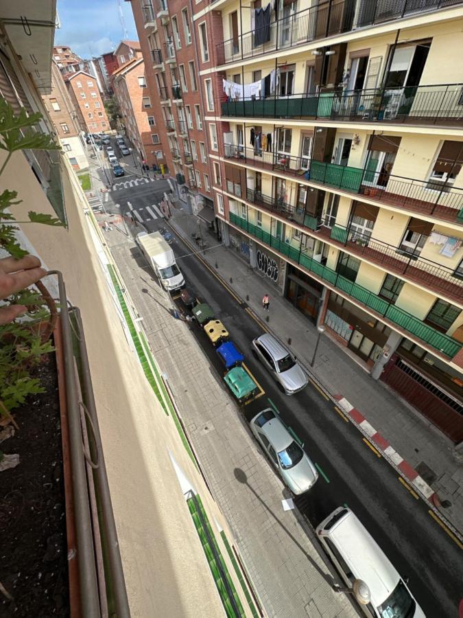 Habitacion En Casa Particular Apartment Bilbao Luaran gambar